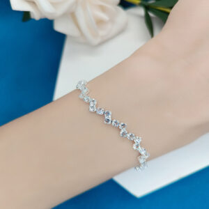 Delicate Twisted Zircon Inlaid Adjustable Bracelet For Women Dating Party Gift