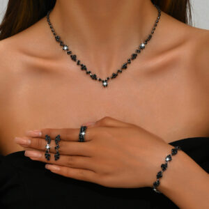 Heart Shaped Rhinestone Inlaid 4Pcs Women Fashion Daily Party Jewelry Set