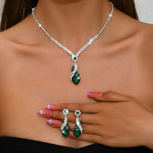Luxury Heart Crystal Necklace Drop Earring Jewelry Set For Wedding Evening Party Dress Wear Gift