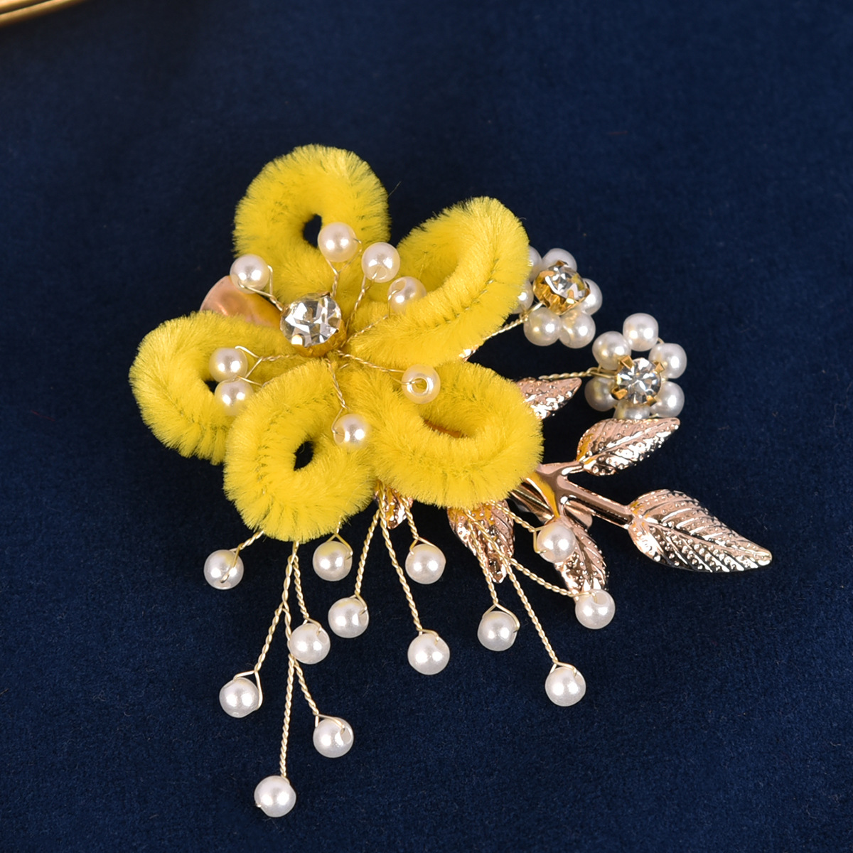 Handmade Chenille Flower Pearl Hair Clips for Chinese Style Wedding Festival Elegant Girls Hair Decor - Image 3