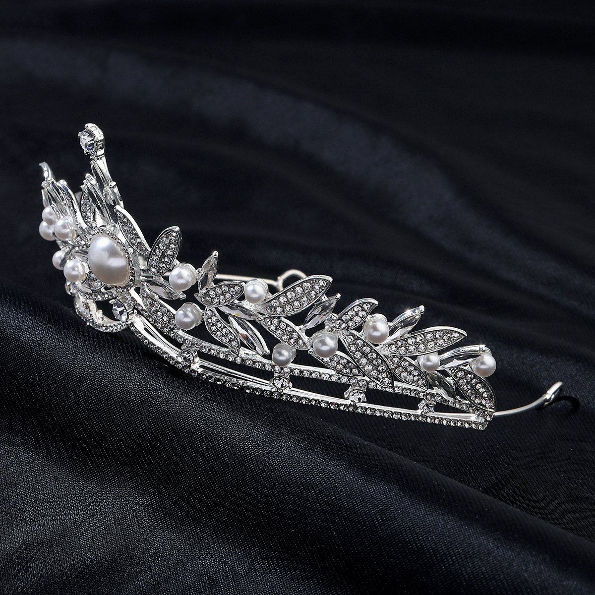 Silver‑Tone Leaf‑Shaped Crystal Pearl Bridal Tiara Crown Elegant Wedding Headpiece for Women Gift - Image 4